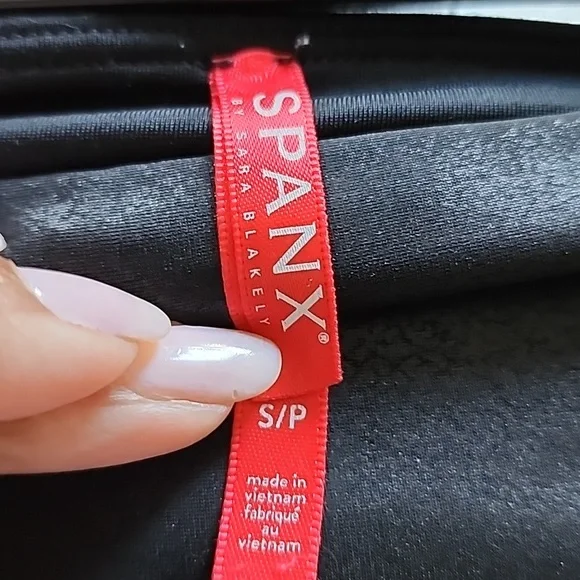 Spanx Faux Leather Look Leggings - Picture 2 of 3